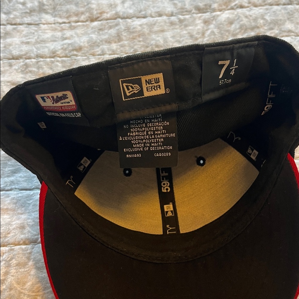 Cincinnati Reds Fitted Hat - Picture 3 of 3